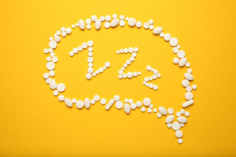 Supplements for sleep arranged in a zzz formation