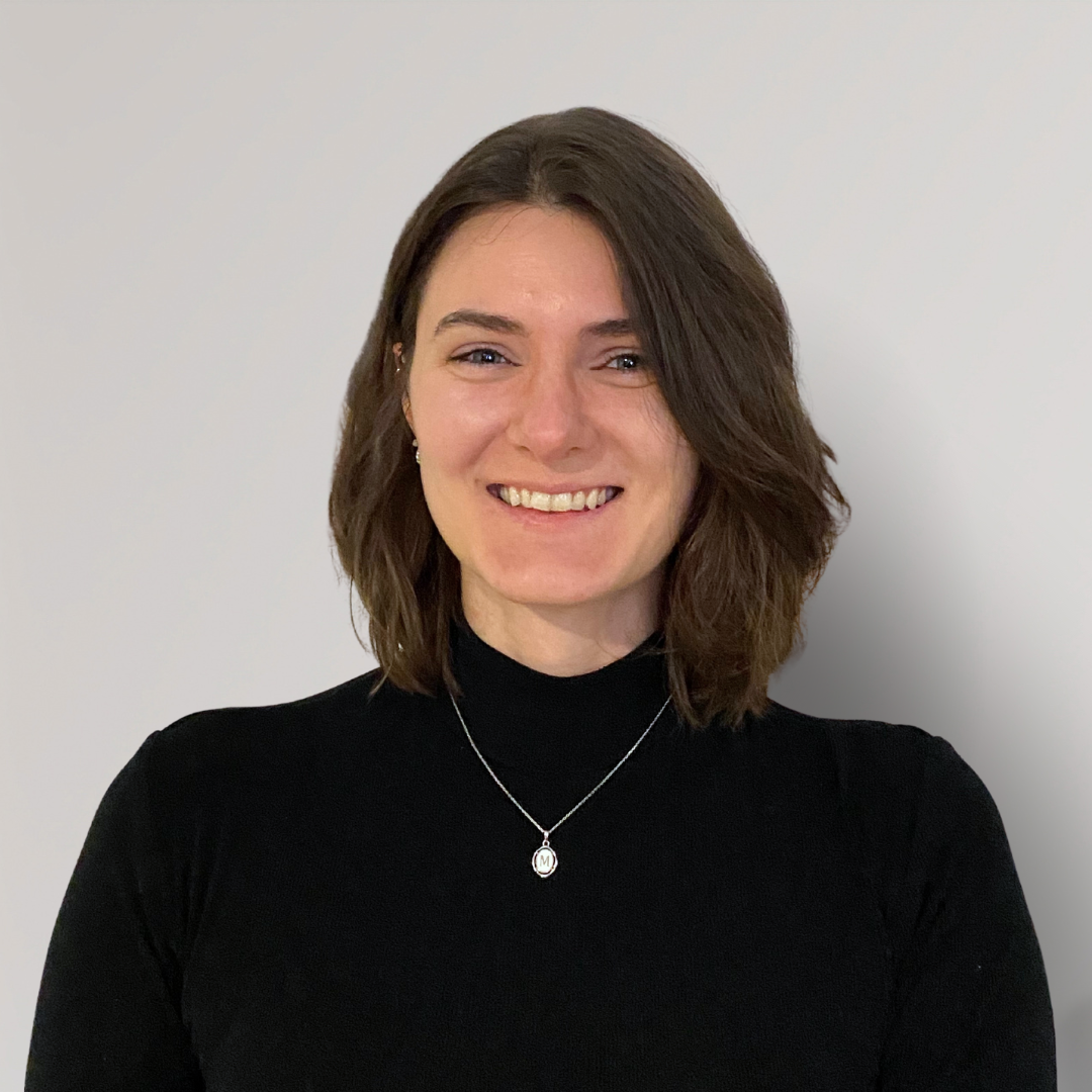 Headshot of Emily Dunkley, a functional/holistic Registered Dietitian Nutritionist